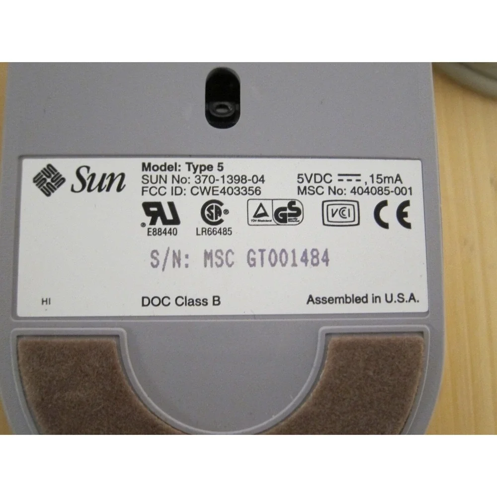 Sun Microsystems 370-1398 Type 5 Three Button Optical Mouse (listing 2 of 5)